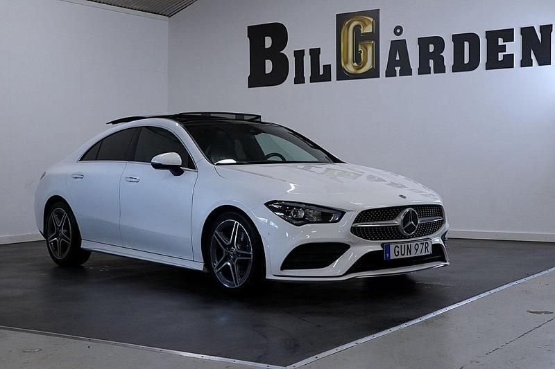 Vit Begagnad 2019 Mercedes CLA200 AMG Sportkupé | 269 900 kr (Marknadspris) - Bild 1/4