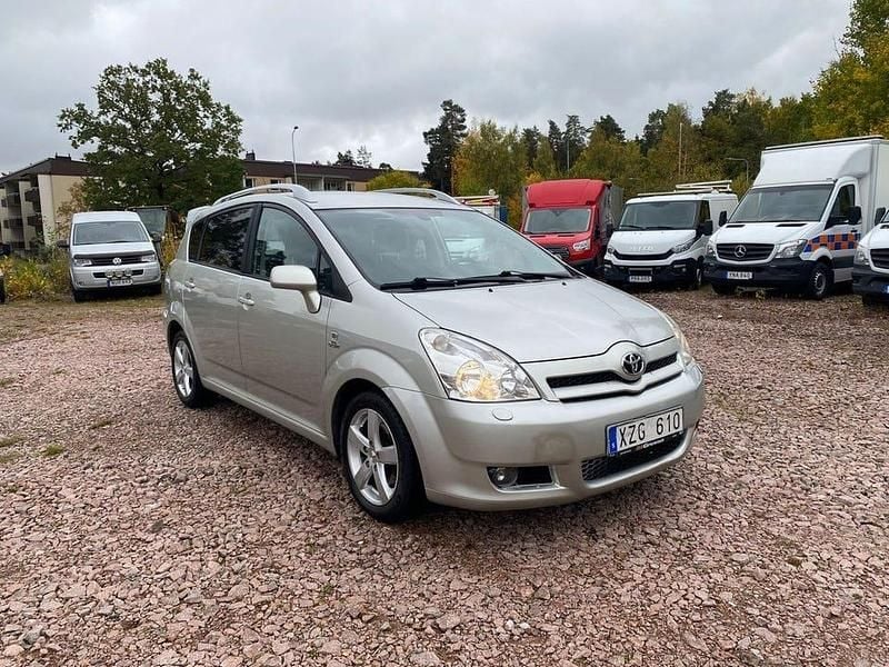 Silver Begagnad 2006 Toyota Corolla Verso Minibuss | 34 900 kr (Marknadspris) - Bild 1/4