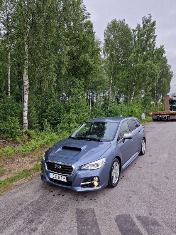 Blå Begagnad 2016 Subaru Levorg Kombi | 130 000 kr (Marknadspris) - Bild 1/4