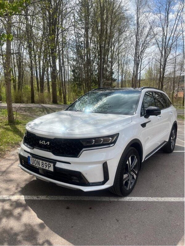 Vit Begagnad 2023 Kia Sorento Advance SUV | 470 000 kr (Superpris) - Bild 1/4