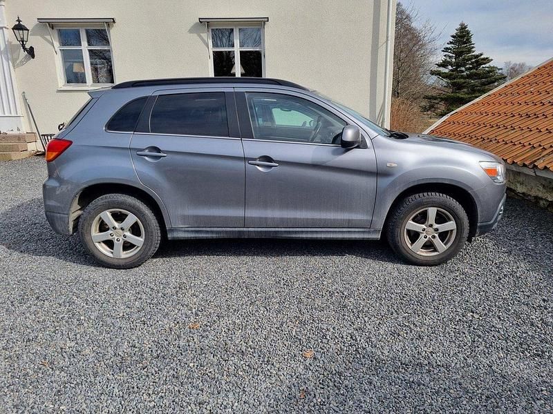 Grå Begagnad 2012 Mitsubishi ASX SUV | 85 000 kr (Marknadspris) - Bild 1/4