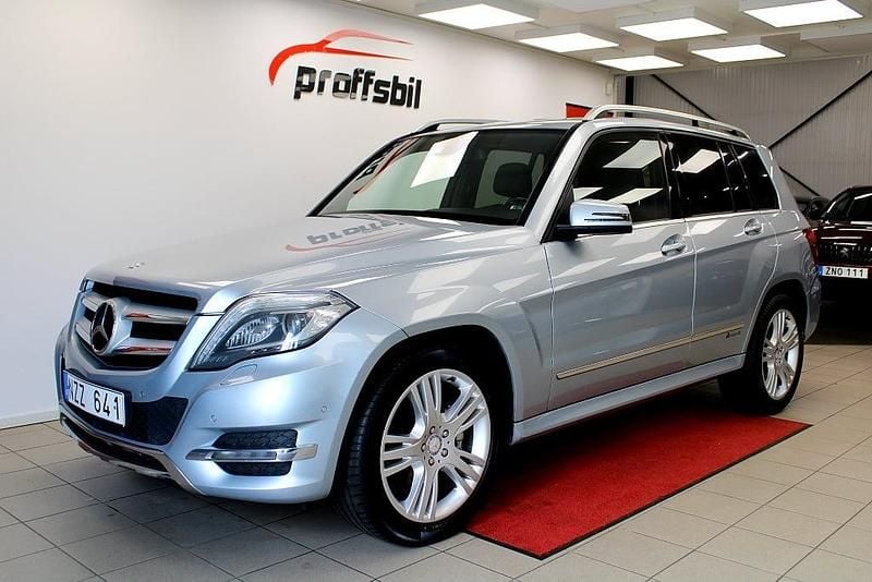 Silver Begagnad 2013 Mercedes GLK220 SUV | 139 500 kr (Bra pris) - Bild 1/4