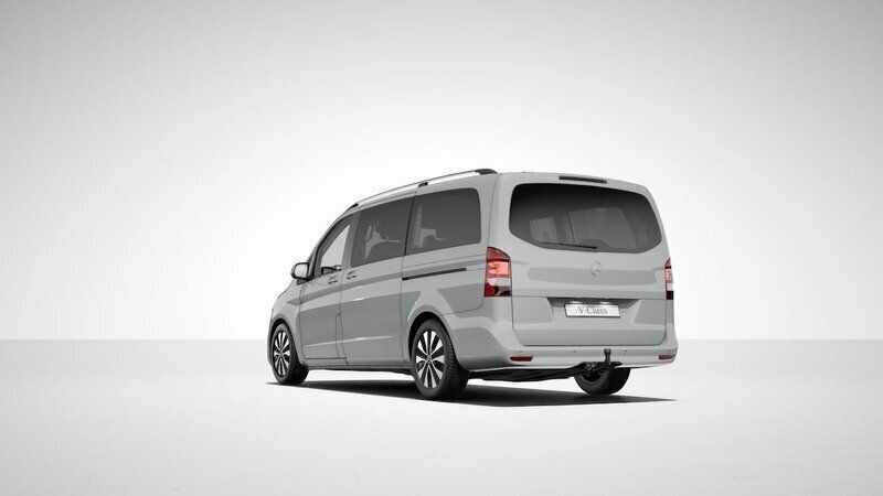 Begagnad Mercedes V220 Style 164 HK (120 kW) 2024 Grå Minibuss