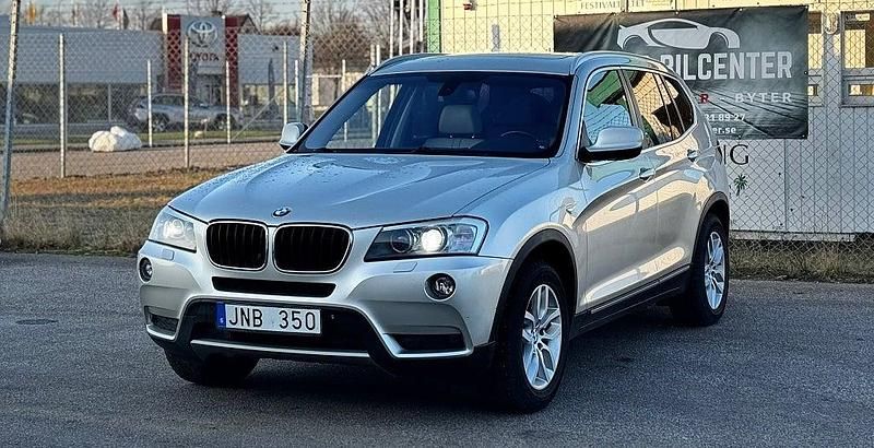 Begagnad BMW X3 184 HK (135 kW) 2011 Ljusgrå SUV