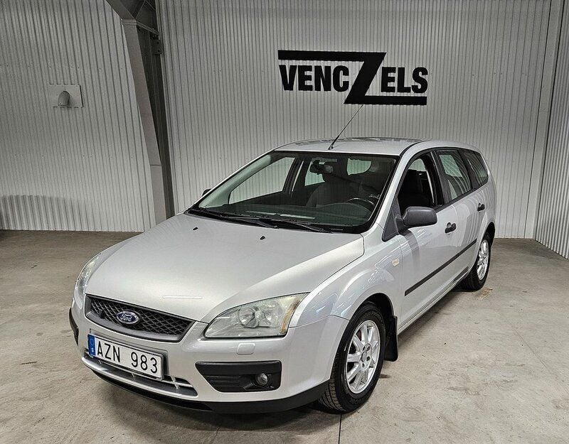 Silver Begagnad 2006 Ford Focus Kombi | 29 000 kr (Lite dyr) - Bild 1/4