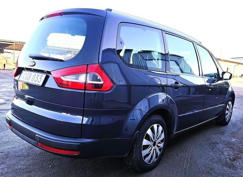 Begagnad Ford Galaxy Trend 116 HK (85 kW) 2014 Grå Minibuss