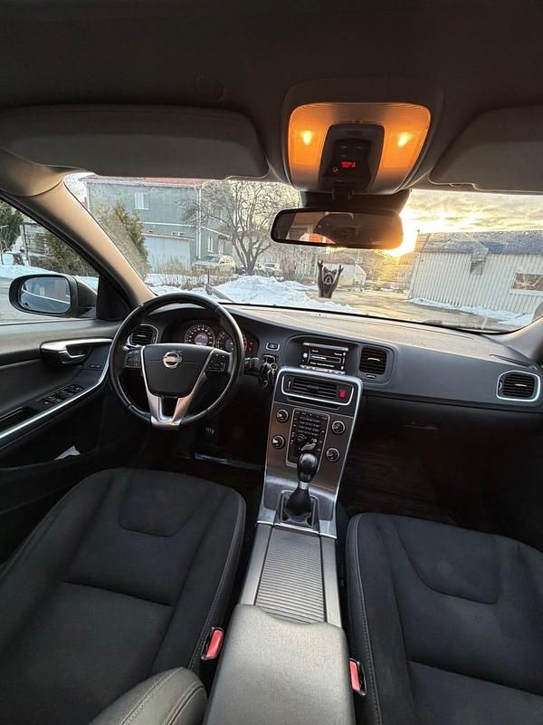 Begagnad Volvo S60 180 HK (132 kW) 2013 Sedan