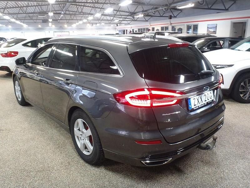 Begagnad Ford Mondeo Titanium 190 HK (139 kW) 2019 Grå metallic Kombi