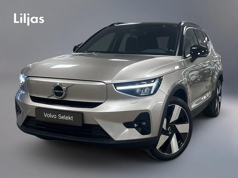 Begagnad Volvo XC40 Plus 188 kW (256 HK) 2023 Grå SUV