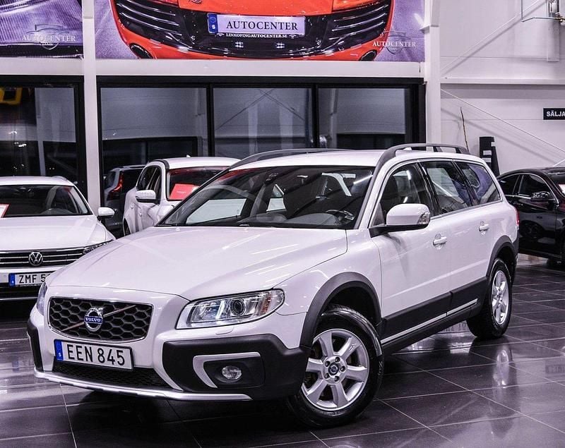 Vit Begagnad 2014 Volvo XC70 Momentum SUV | 129 900 kr (Bra pris) - Bild 1/4