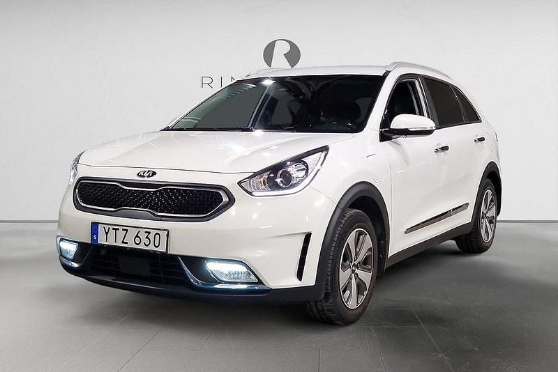 Vit Begagnad 2018 Kia Niro Advance SUV | 174 900 kr (Marknadspris) - Bild 1/3