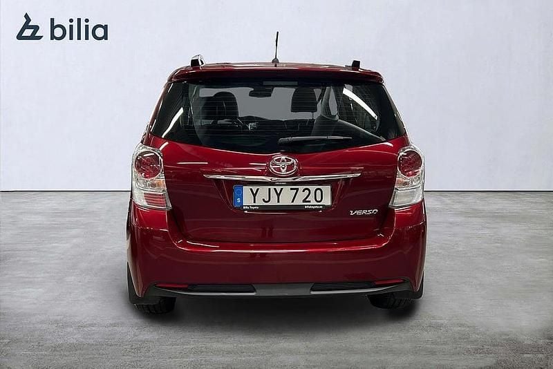 Begagnad Toyota Verso 148 HK (108 kW) 2016 Röd Minibuss