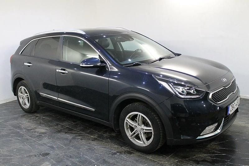 Begagnad Kia Niro Advance 105 HK (77 kW) 2017 Blå SUV