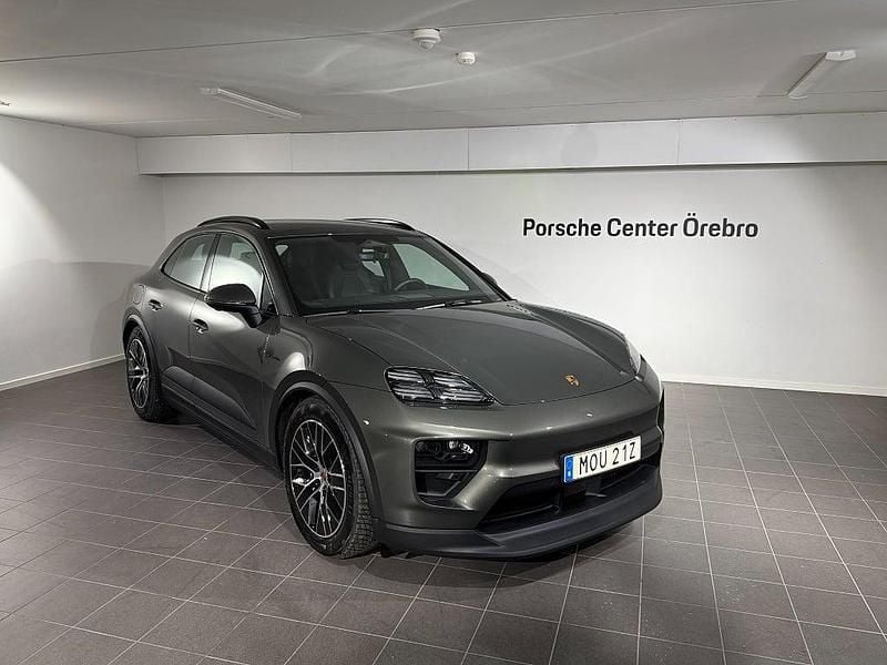 Ny Porsche Macan Sport 330 kW (449 HK) 2025 Grön SUV