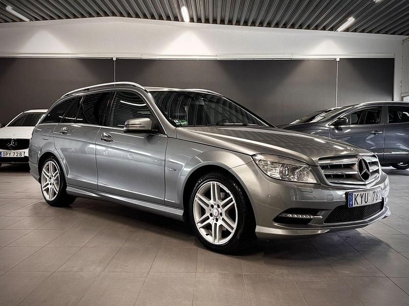 Silver Begagnad 2010 Mercedes C220 Avantgarde Kombi | 99 900 kr (Marknadspris) - Bild 1/4
