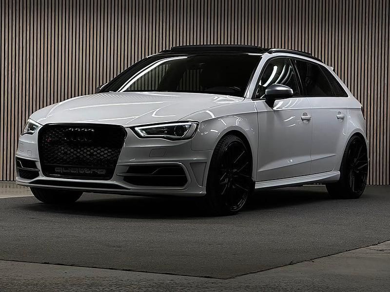 Vit Begagnad 2015 Audi S3 Sportback Halvkombi | 279 000 kr (Lite dyr) - Bild 1/4