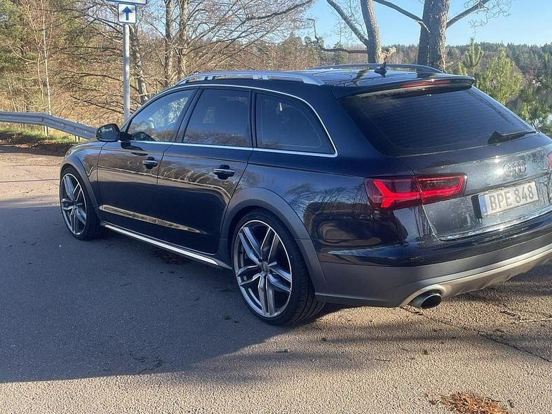 Blå Begagnad 2016 Audi A6 Allroad Ambition Kombi | 239 000 kr (Dyr) - Bild 1/4