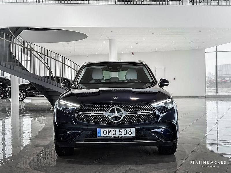 Begagnad Mercedes GLC300e AMG 333 HK (244 kW) 2023 Mörkblå SUV