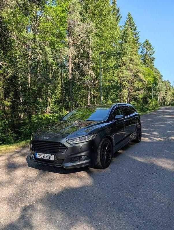 Grön Begagnad 2016 Ford Mondeo Kombi | 135 000 kr (Marknadspris) - Bild 1/4