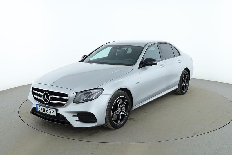 Silver Begagnad 2020 Mercedes E300 AMG line Sedan | 395 000 kr (Marknadspris) - Bild 1/4