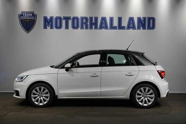 Vit Begagnad 2016 Audi A1 Sportback Proline Halvkombi | 149 900 kr (Marknadspris) - Bild 1/4