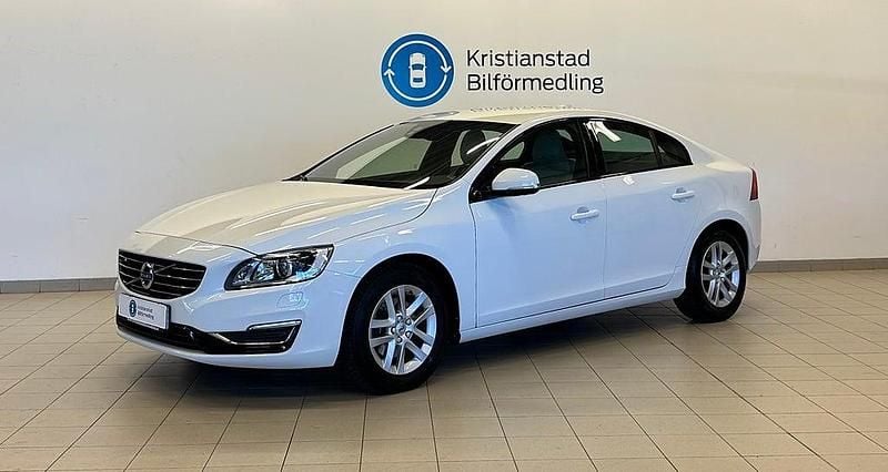 Begagnad Volvo S60 Momentum 150 HK (110 kW) 2016 Vit Sedan