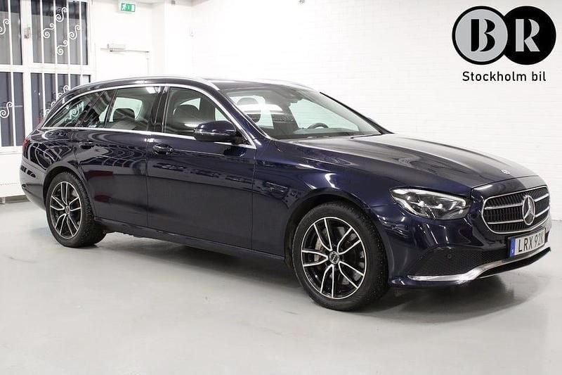 Blå Begagnad 2021 Mercedes E300 Avantgarde Kombi | 279 900 kr (Bra pris) - Bild 1/4