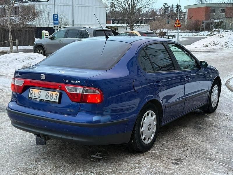 Begagnad Seat Toledo 125 HK (91 kW) 2000 Sedan