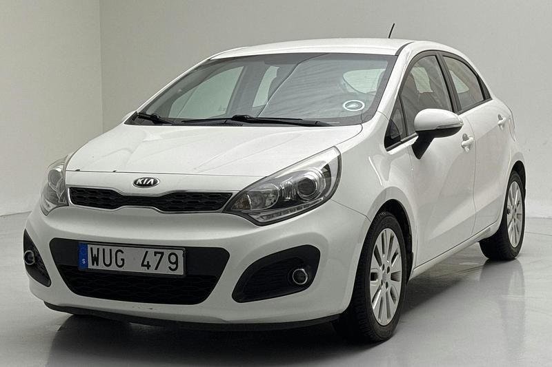 Vit Begagnad 2014 Kia Rio | 49 000 kr (Bra pris) - Bild 1/4