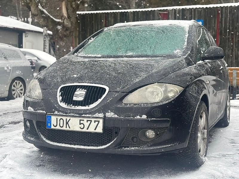 Begagnad Seat Altea XL 102 HK (75 kW) 2008 Svart Minibuss