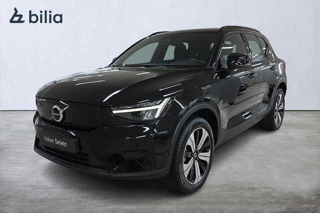 Svart Begagnad 2022 Volvo XC40 Core SUV | 339 000 kr - Bild 1/3