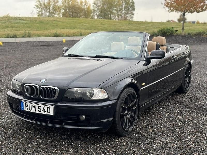 Begagnad 2001 BMW 323 Cabriolet Cab | 69 500 kr (Marknadspris) - Bild 1/4