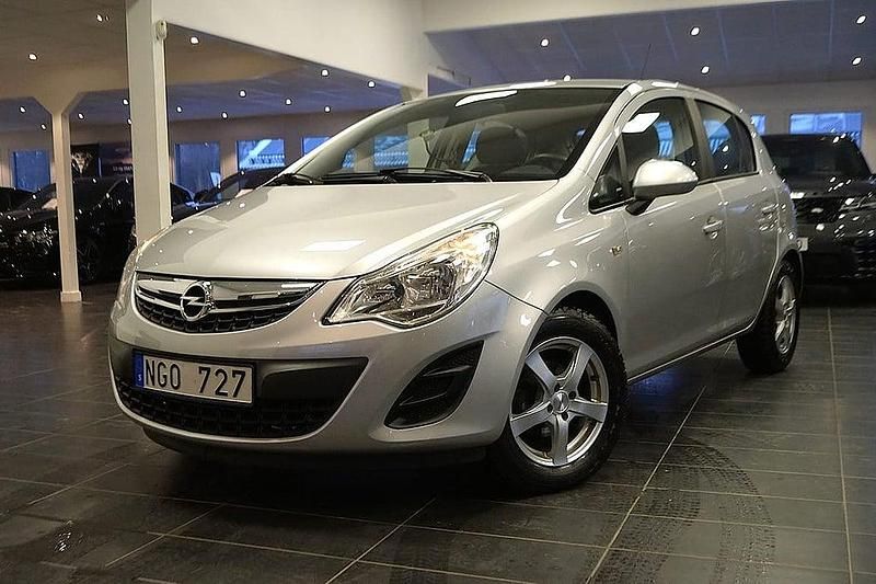 Begagnad Opel Corsa 101 HK (74 kW) 2013 Grå Halvkombi