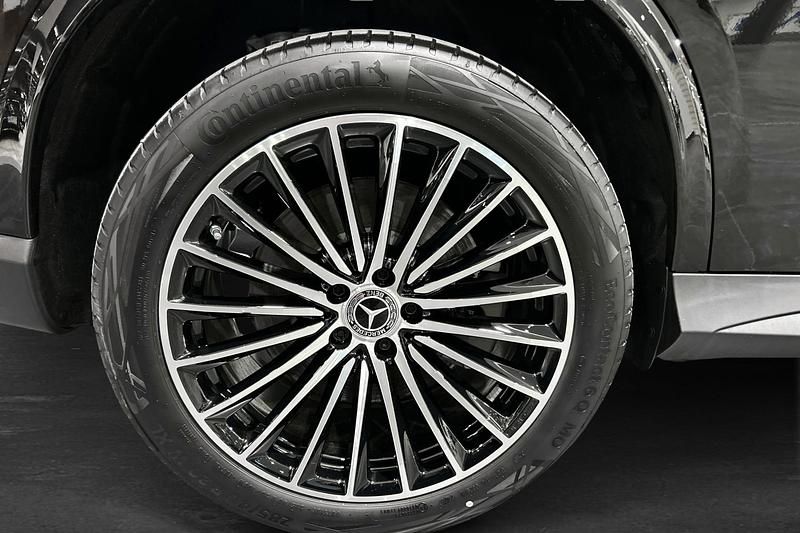 Begagnad Mercedes GLC300e Advanced Plus 197 HK (144 kW) 2025 Svart Kombi