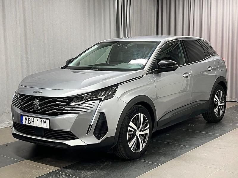 Grå Begagnad 2022 Peugeot 3008 Active SUV | 249 800 kr (Marknadspris) - Bild 1/4
