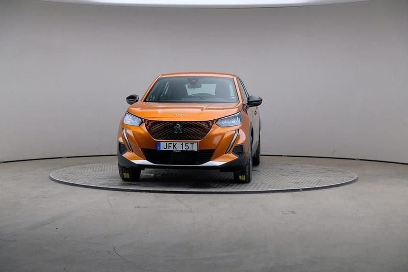 Begagnad Peugeot e-2008 Active 100 kW (136 HK) 2022 Orange SUV