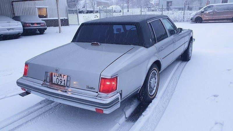 Cadillac seville 5