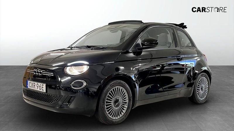 Svart Begagnad 2022 Fiat 500e Icon Cab | 209 900 kr (Marknadspris) - Bild 1/4