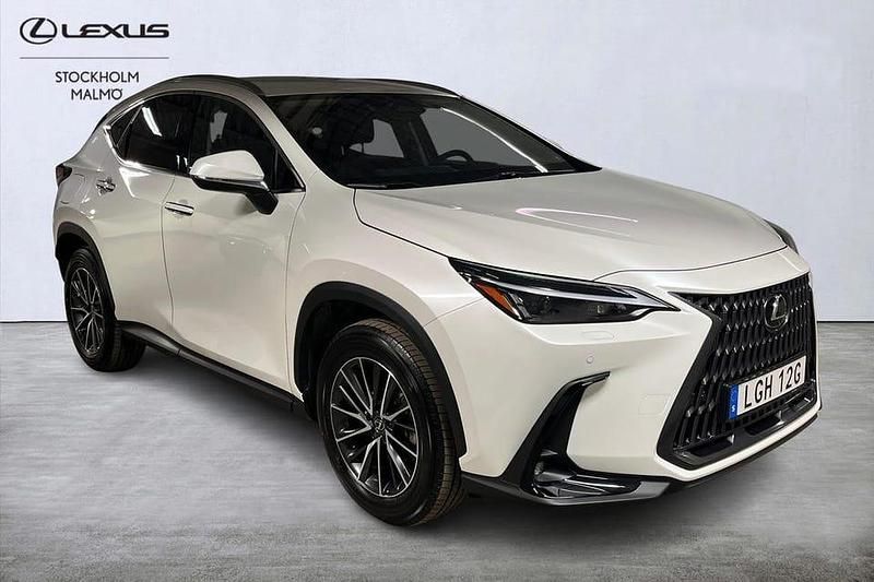 Begagnad Lexus NX450h+ Business Edition 313 HK (230 kW) 2025 Vit SUV