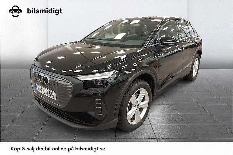 Svart Begagnad 2022 Audi Q4 e-tron Proline SUV | 318 800 kr (Marknadspris) - Bild 1/3