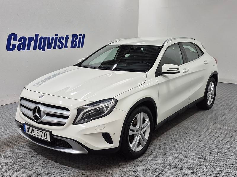 Vit Begagnad 2015 Mercedes GLA200 SUV | 135 000 kr (Dyr) - Bild 1/4