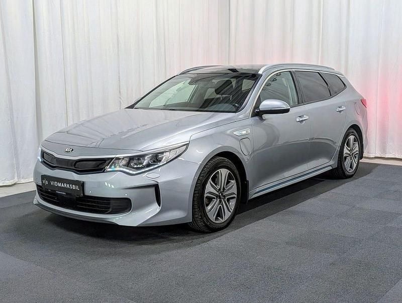 Grå Begagnad 2017 Kia Optima Plus Kombi | 184 900 kr (Marknadspris) - Bild 1/4