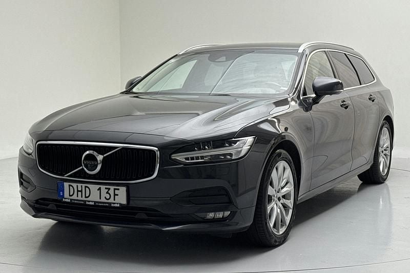 Grå Begagnad 2020 Volvo V90 Momentum Kombi | 219 900 kr (Bra pris) - Bild 1/4
