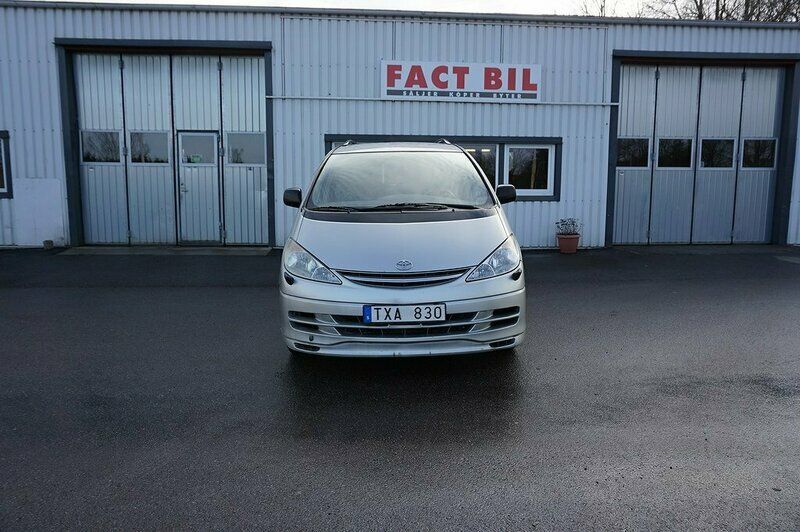 Silver Begagnad 2002 Toyota Previa Minibuss | 41 000 kr - Bild 1/4