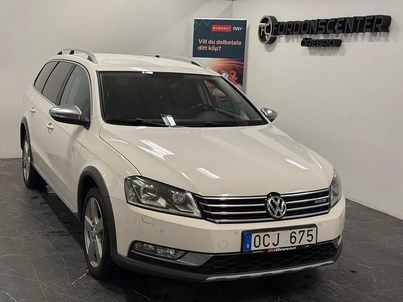 Vit Begagnad 2013 VW Passat Alltrack Kombi | 79 900 kr (Bra pris) - Bild 1/4