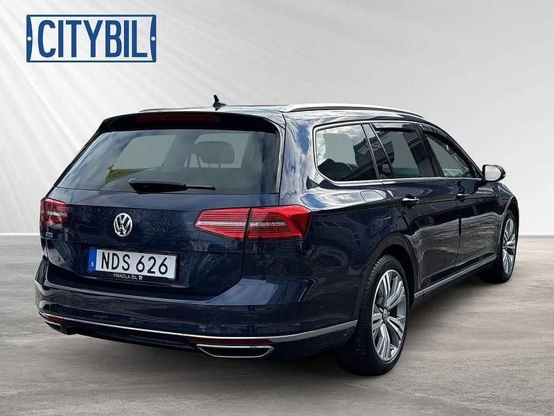 Begagnad VW Passat GTE 218 HK (160 kW) 2016 Night blue metallic Kombi