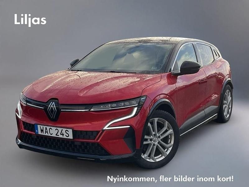 Röd Begagnad 2022 Renault Mégane IV Techno Halvkombi | 264 900 kr (Marknadspris) - Bild 1/3