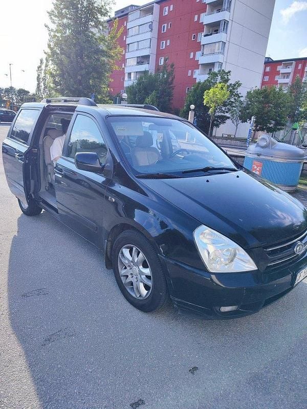 Svart Begagnad 2008 Kia Carnival Minibuss | 8 000 kr - Bild 1/4