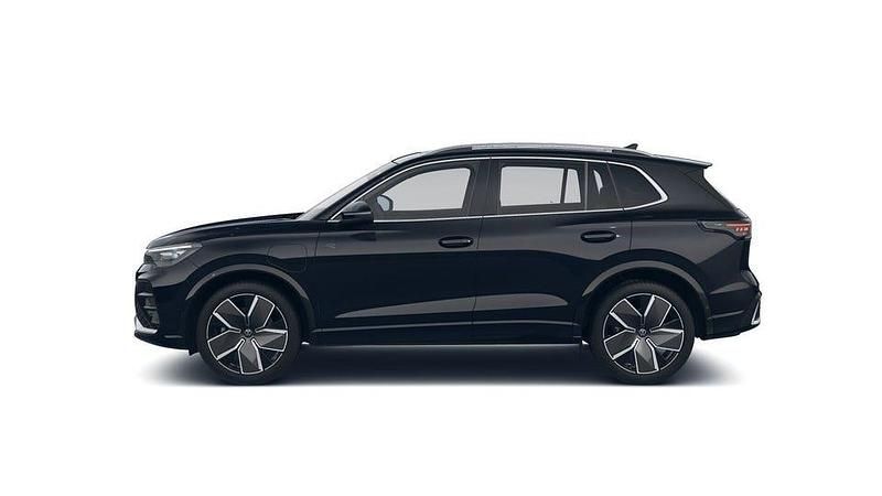 Ny VW Tiguan Edition 272 HK (200 kW) 2025 Oyster silver metallic SUV