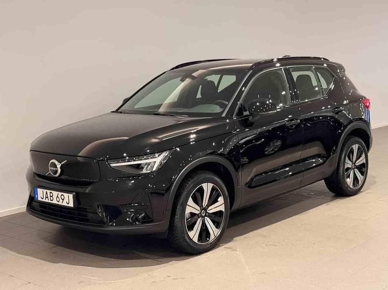 Svart Begagnad 2023 Volvo XC40 Single Motor SUV | 339 500 kr - Bild 1/1